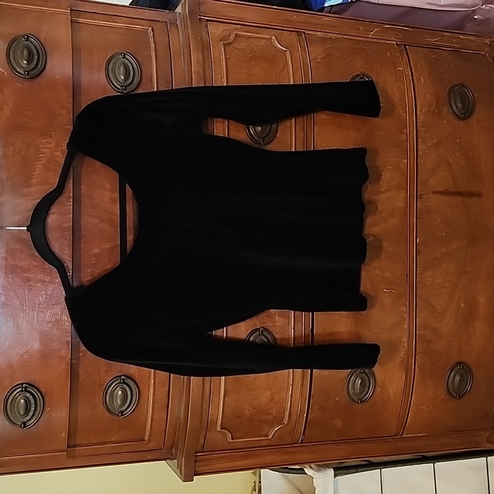 VTG Rampage Black Velvet Long Sleeve Top